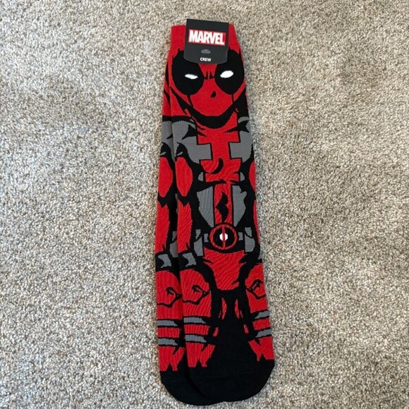 Brand New Deadpool Marvel Long Crew Socks, Men's Size 10-13, Shoe Size 8-12 - Picture 2 of 6